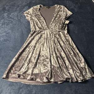 Timing Velvet Dress Size L Silver